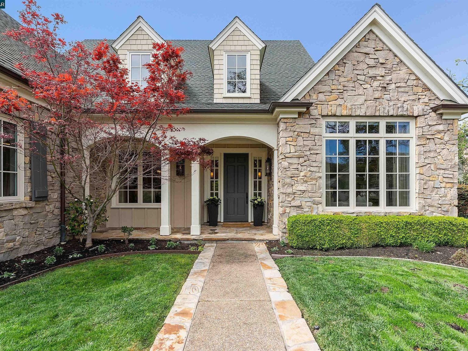 56 Hidden Oaks Dr