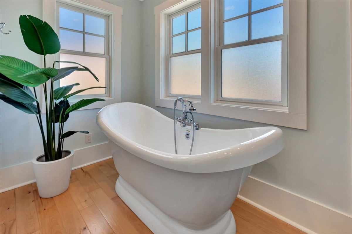 57 Savona Walk