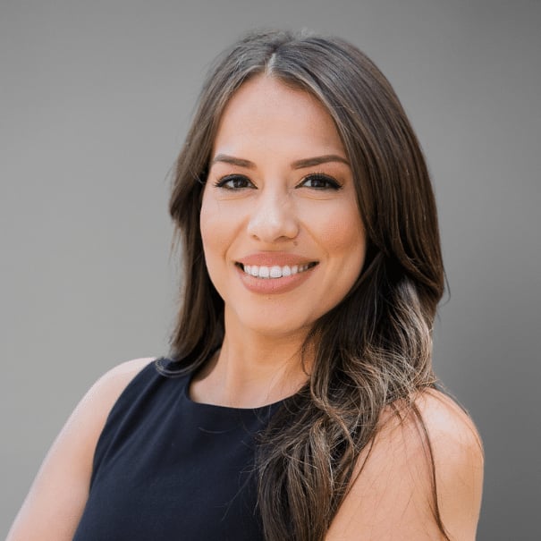 Evelyn Martinez Santa Clarita, CA Real Estate Agent Headshot