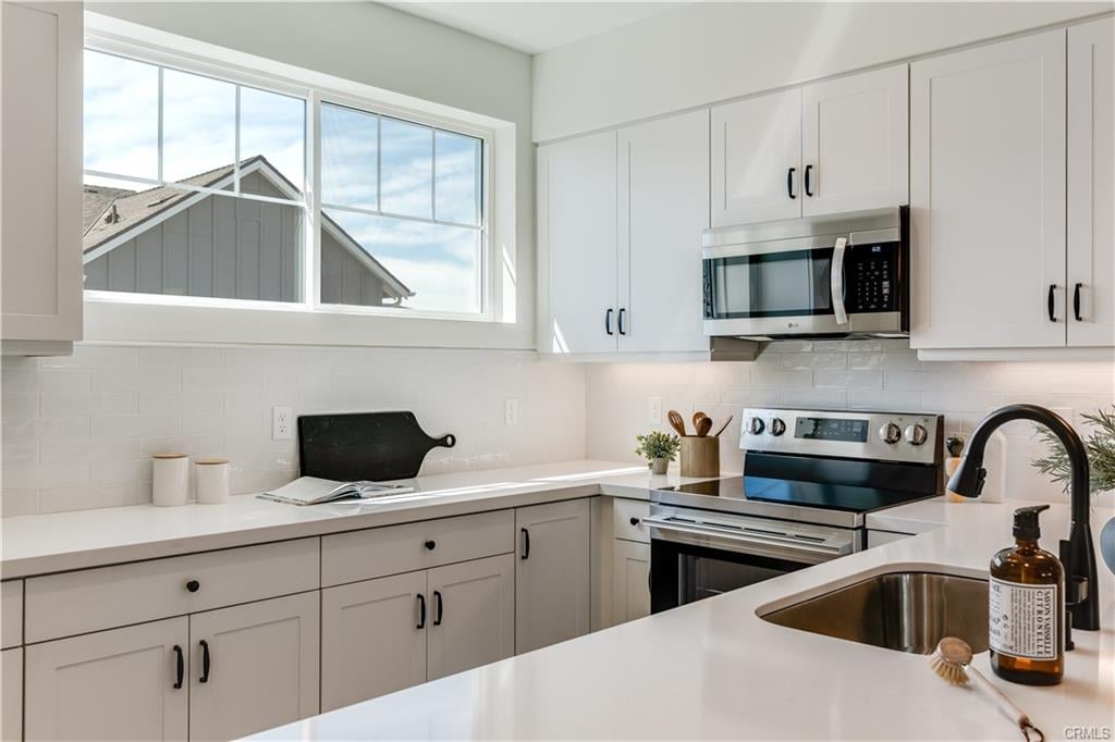 1196 Tiburon Way