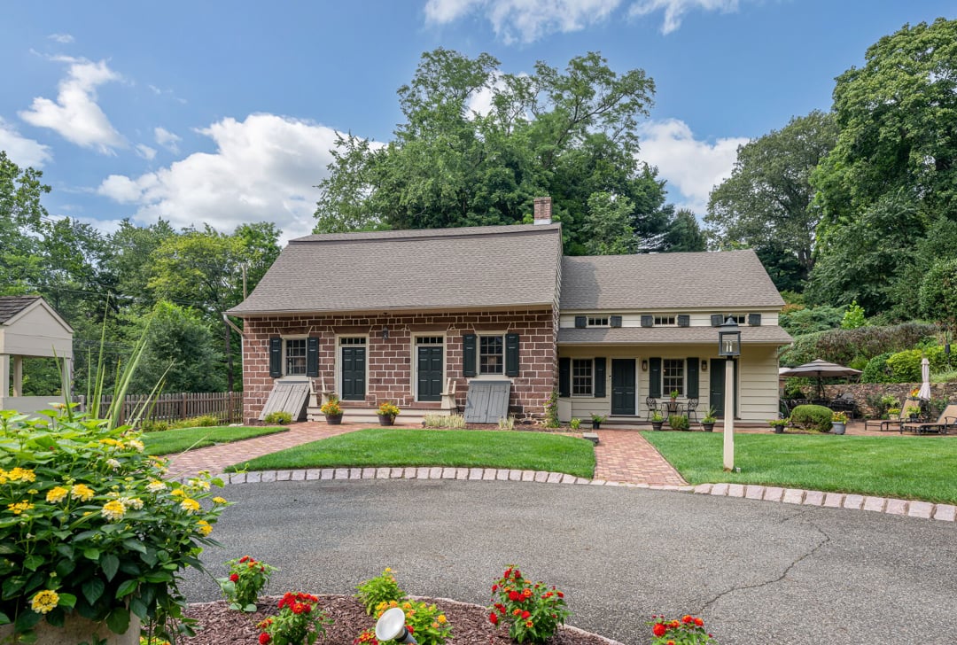 The Oldest Home in New Jersey Has Nearly 270 Years of Stories to Tell—and a $1.8M Price Tag
