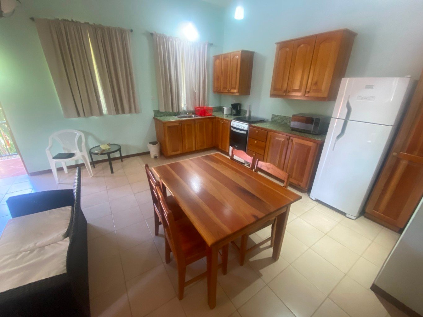 Turnkey Investment Property Near Playa Tortuga – Income-Generating Opportunity in Ojochal