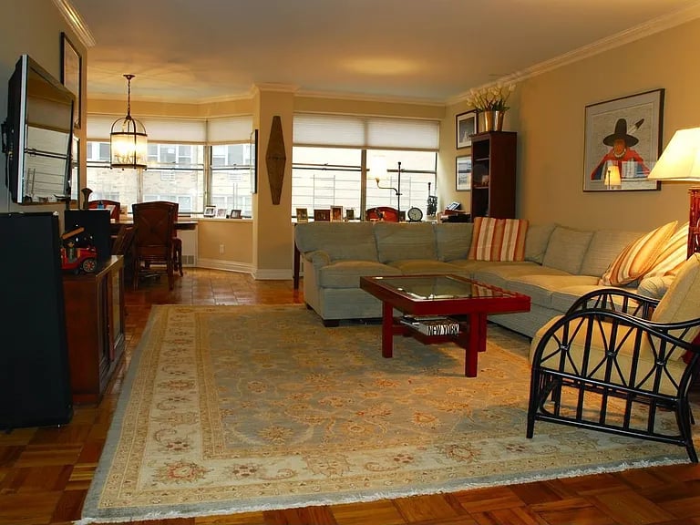 150 East 77th St, #8G