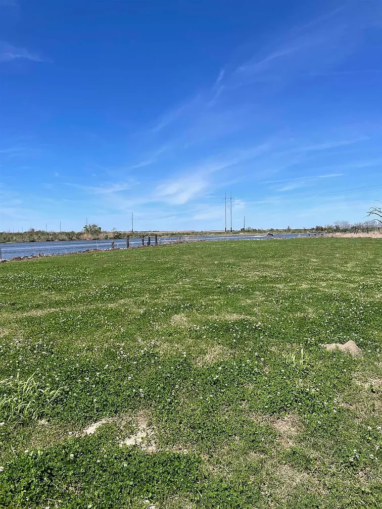 2166 Hwy 55