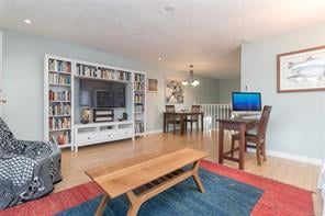 1744 Kings Rd