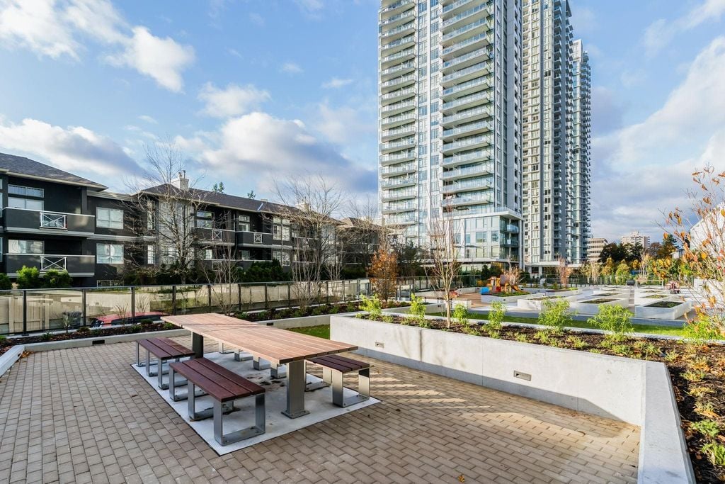 6699 Dunblane Ave, #304