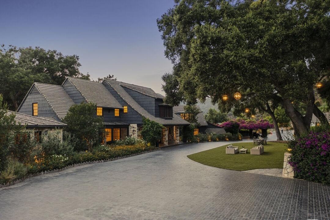 3100 Mandeville Canyon Rd