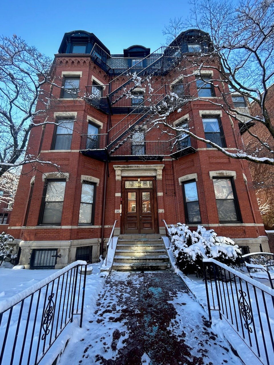 Gorgeous Marlborough at Hereford 1 bedroom 1 bath - Corner unit in Corner Building - Sunny Back Bay Opportunity! 