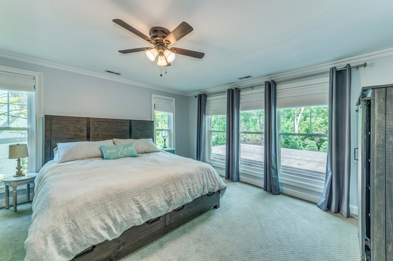 215 Sandalwood Dr