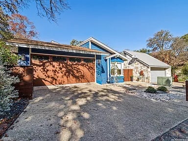 3415 River Way