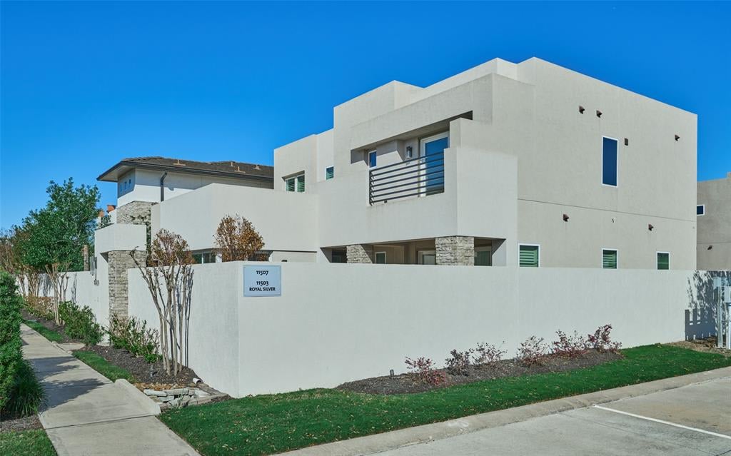 11503 Royal Silver Dr