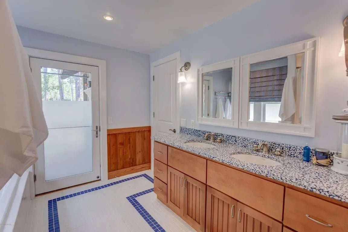 6402 RIVER BLUFF Trail