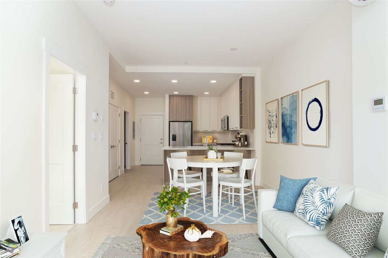109-14022 North Bluff Road, White Rock