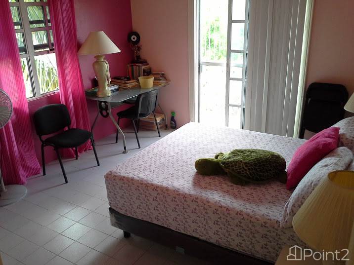 Corozal Gem - 2300 sq ft, 2 story, 4 bed, 4 bath single-family home 