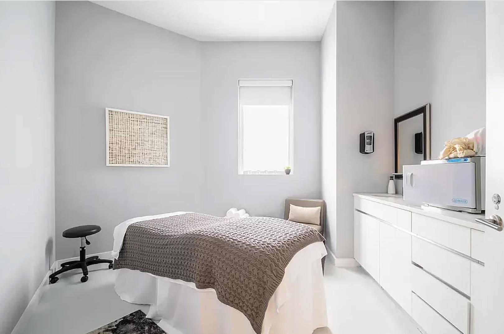 554 West 54th Street, Apt 24-F