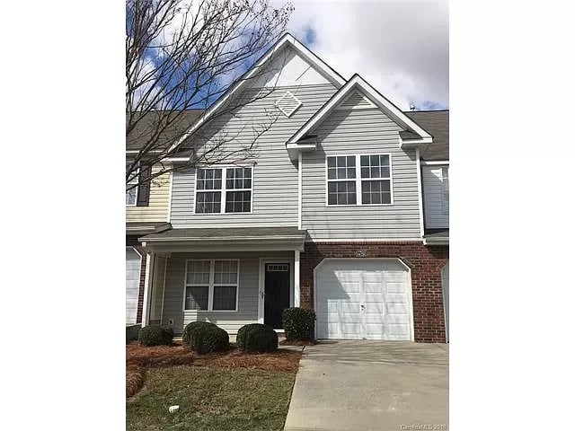 1428 Walnut Hill Dr