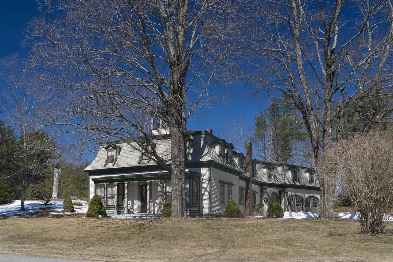 Home For Sale – 122 Port Road, Kennebunk, Maine 04043