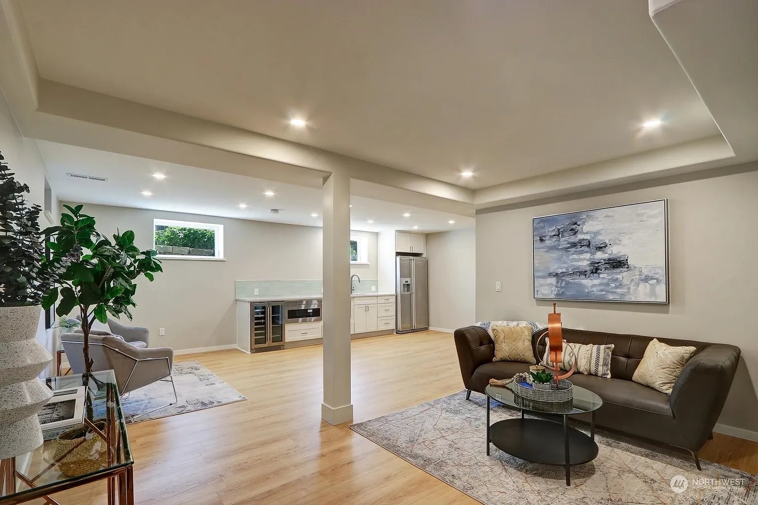 1776 S Columbian Way