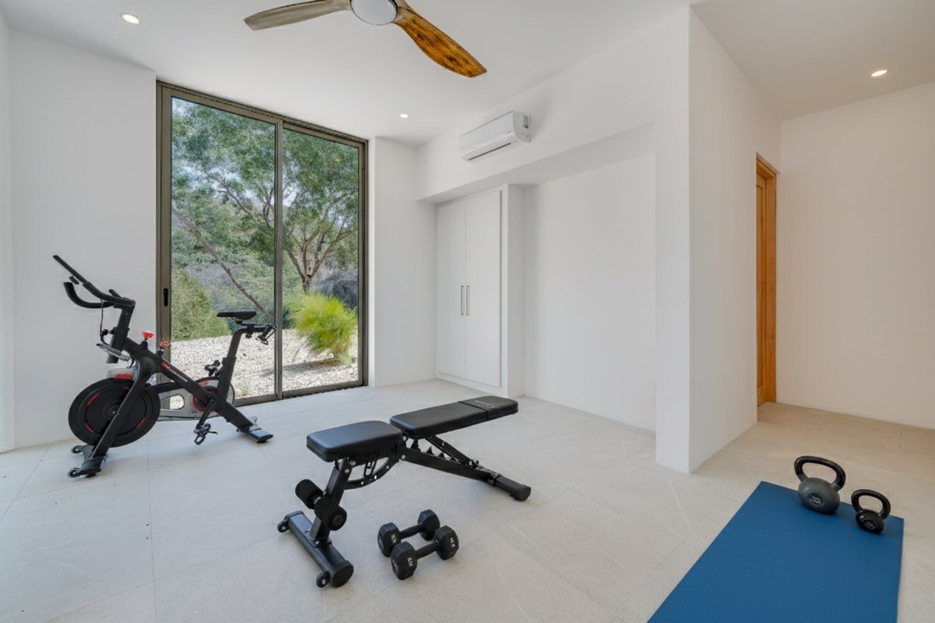 Finca Hermosa | Modern 3BR Luxury Villa with Infinity Pool in Exclusive Finca Panama Community