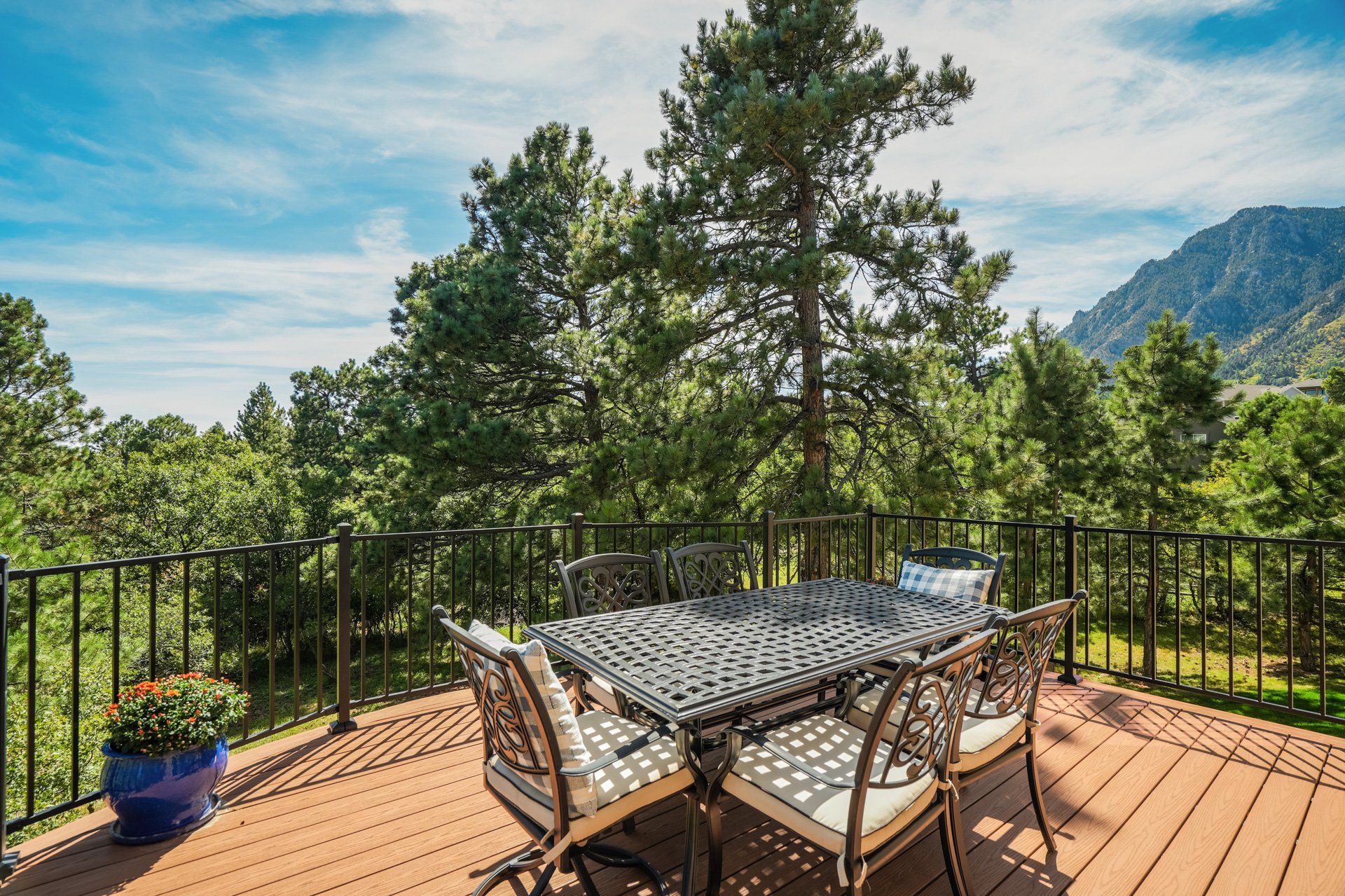 429 Stone Cottage Grove