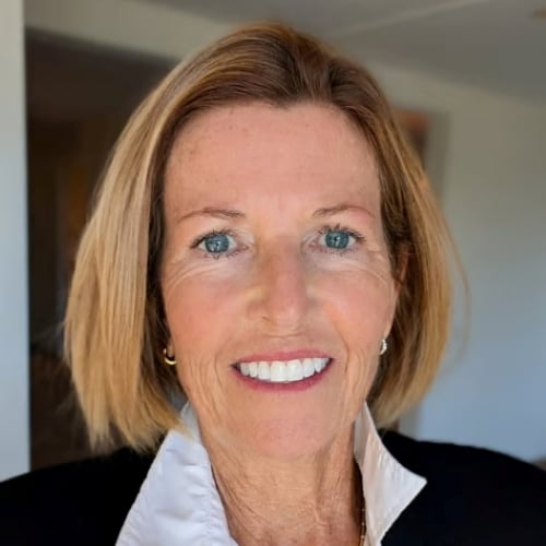 Lori Madden Sarasota, FL Real Estate Agent Headshot