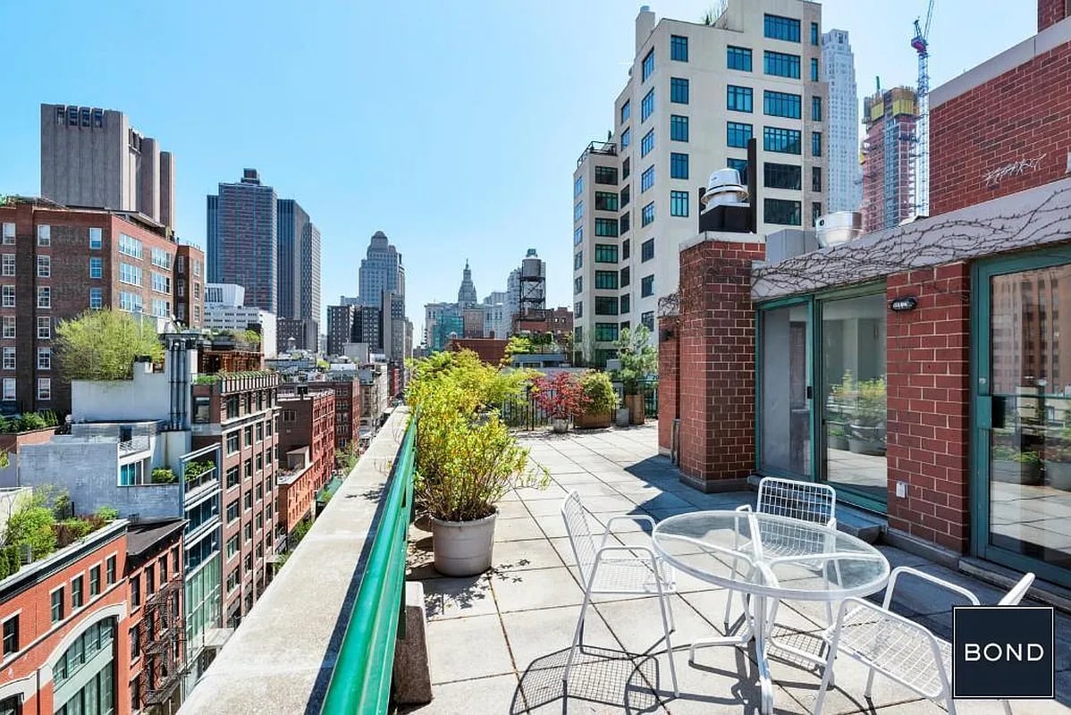 311 Greenwich St, #10A