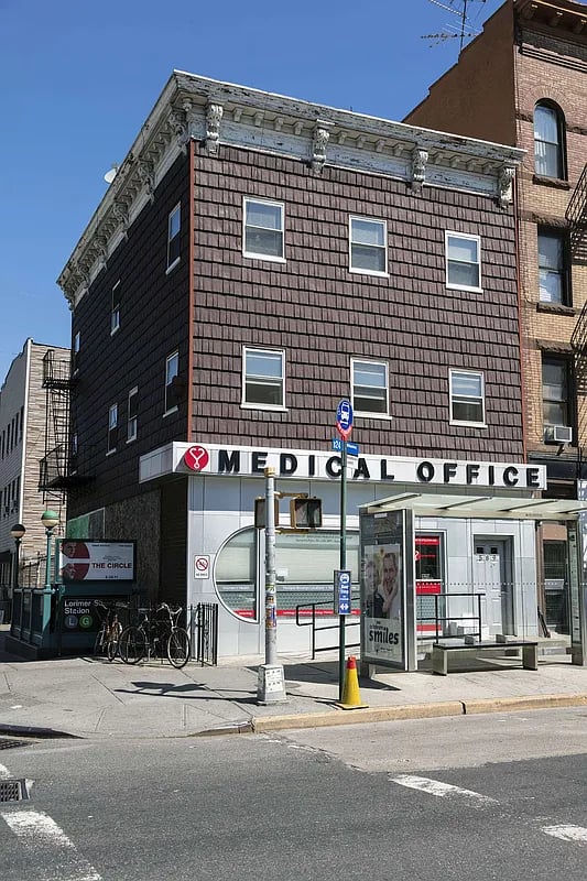 589 Metropolitan Ave