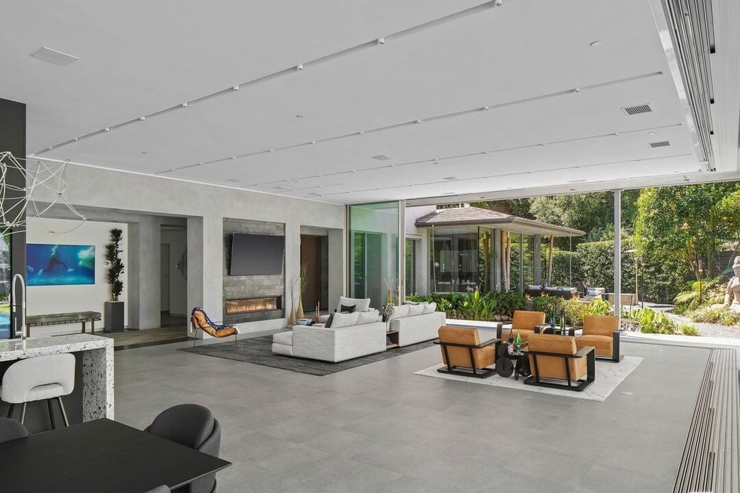 Nova Heights, Loma Vista Dr, 90210