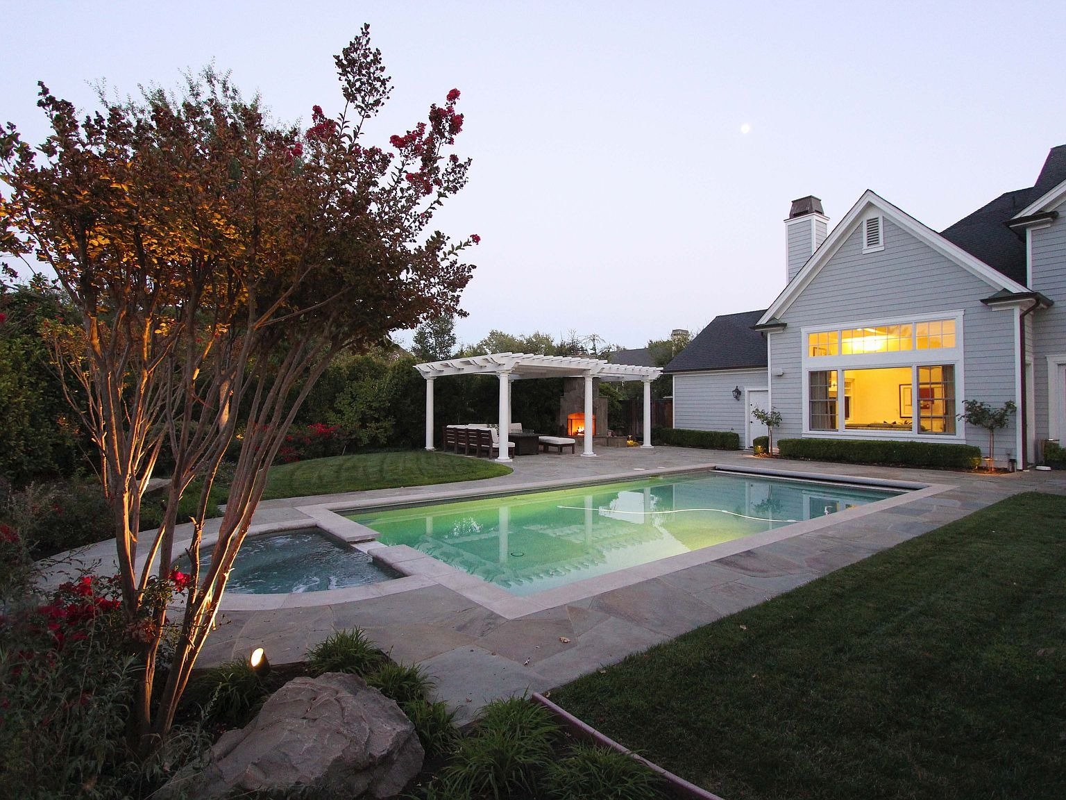 23 Sanford Ln
