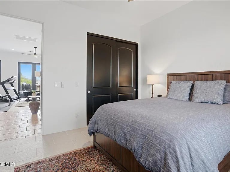 5311 E Gray Wolf Trail