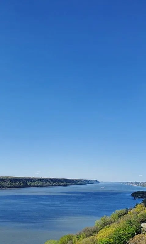 250 Cabrini Boulevard #1H