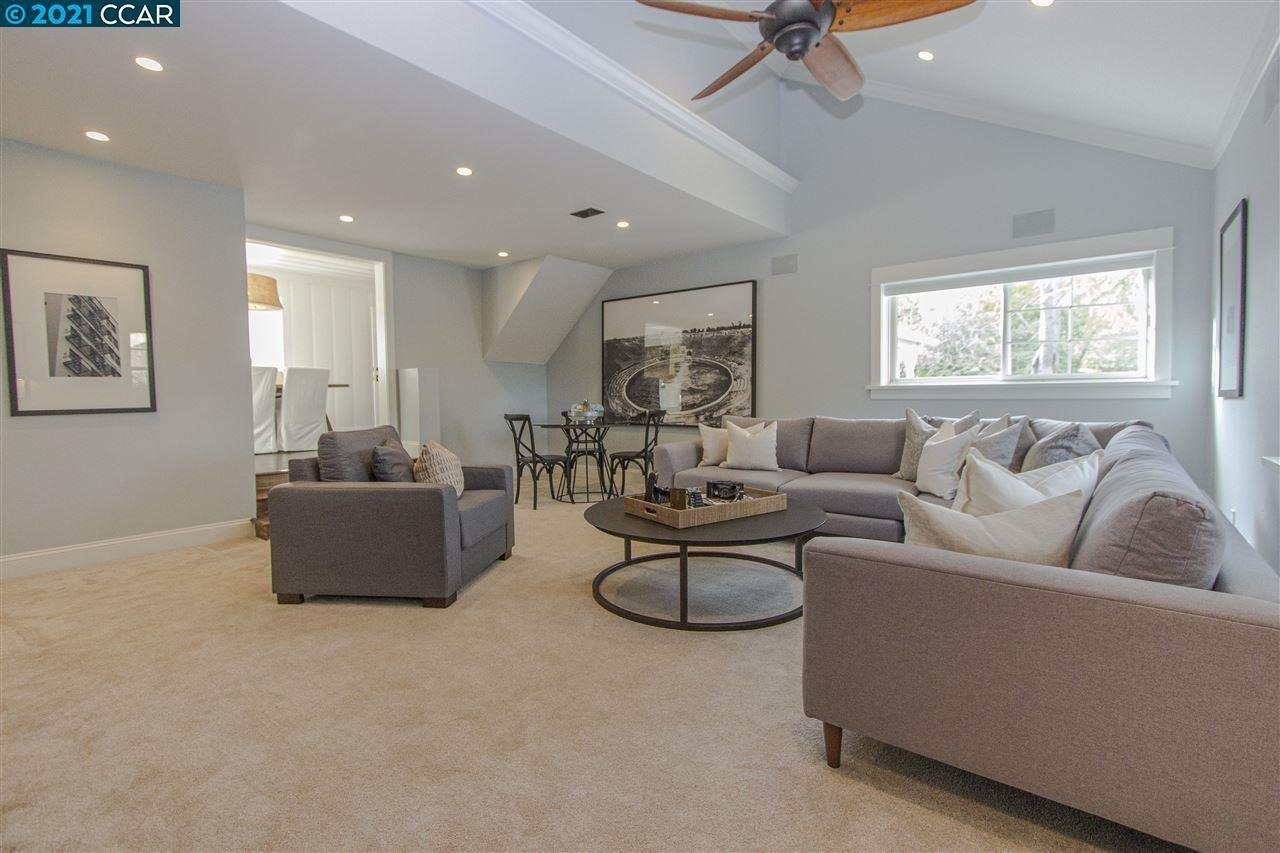 8 Foothill Park Ter