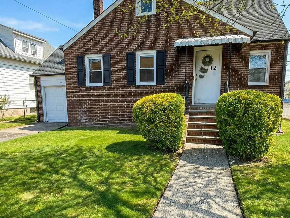 12 North 5th St #1, Saddle Brook, NJ