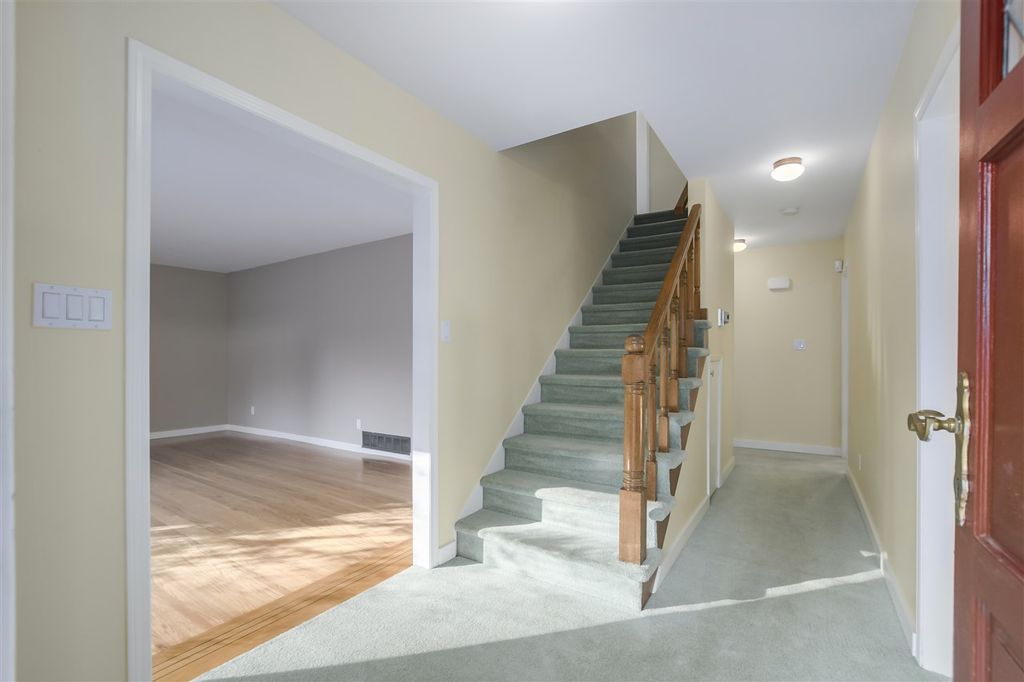 5229 Sonora Dr