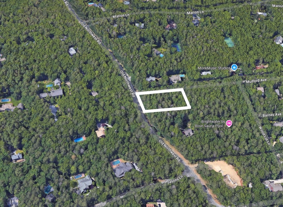 Muldford Ave, East Hampton