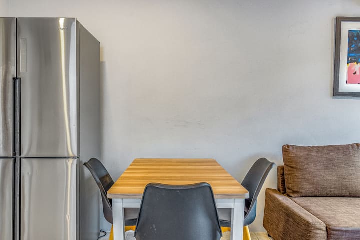 Beach House Apt 10 • 1BR + Sofa Bed • Full Kitchen - Airbnb