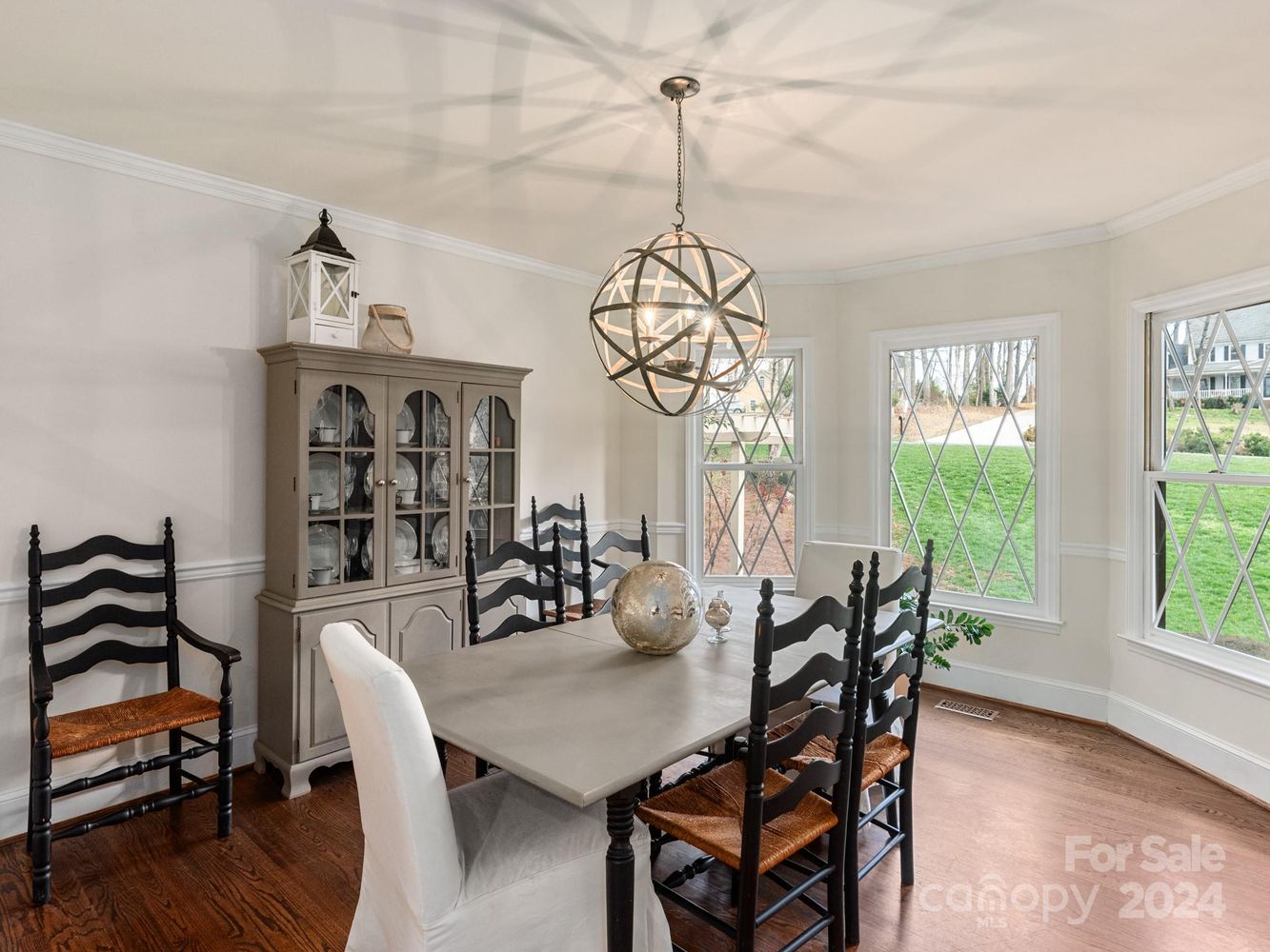 2324 Wedgewood Dr