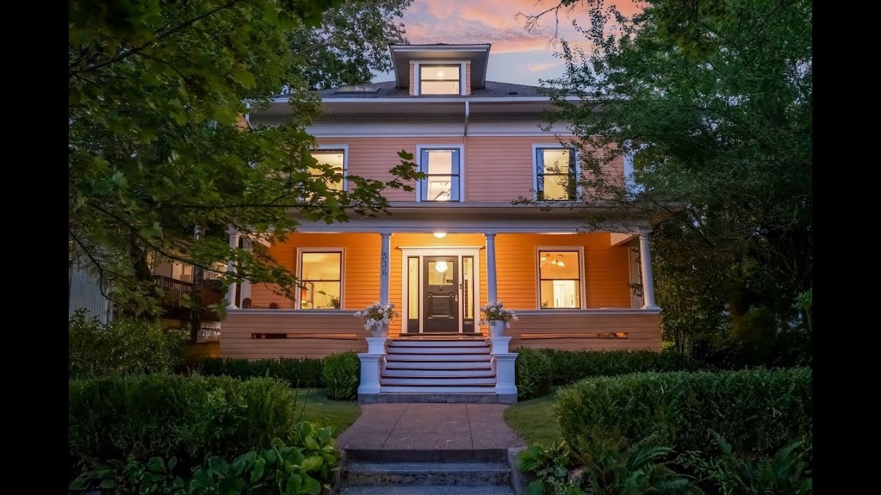 A Stunning Portland Classic with a Dream Kitchen | 536 SE 17th Ave