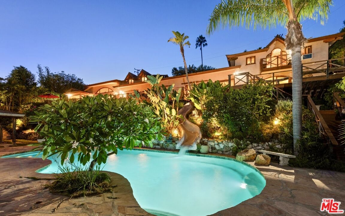 Little Rock Way, 90265