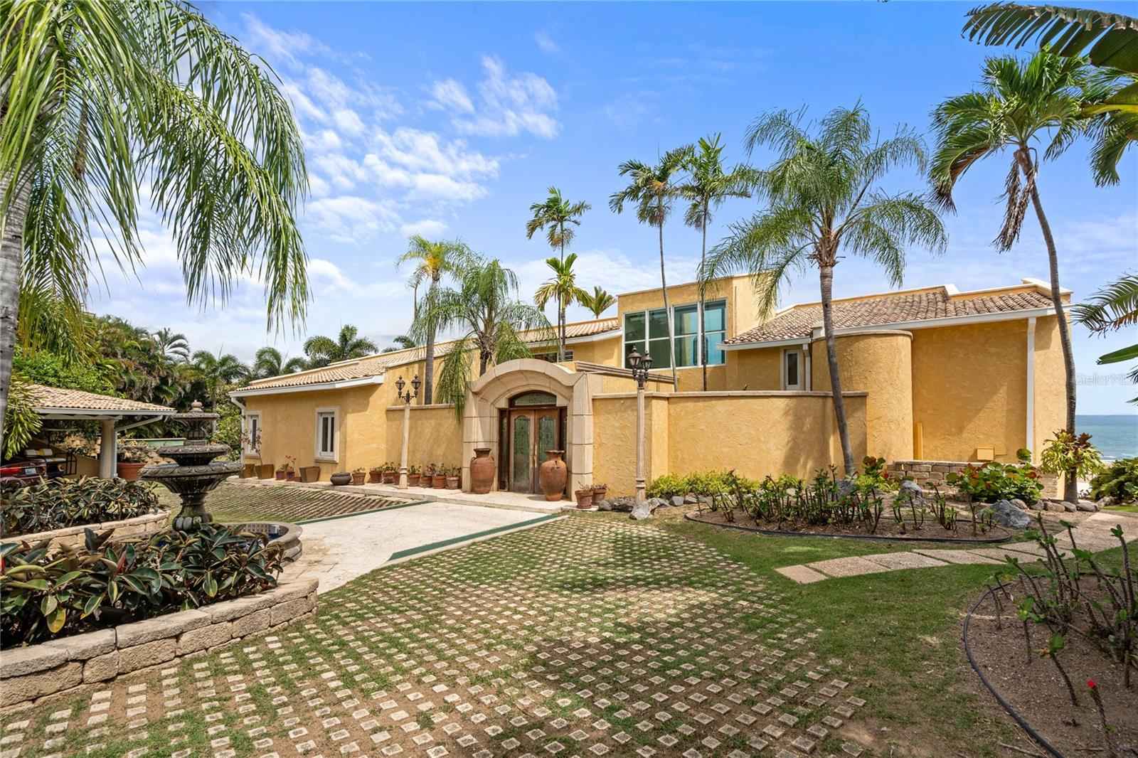 10 Ridgetop property in Humacao