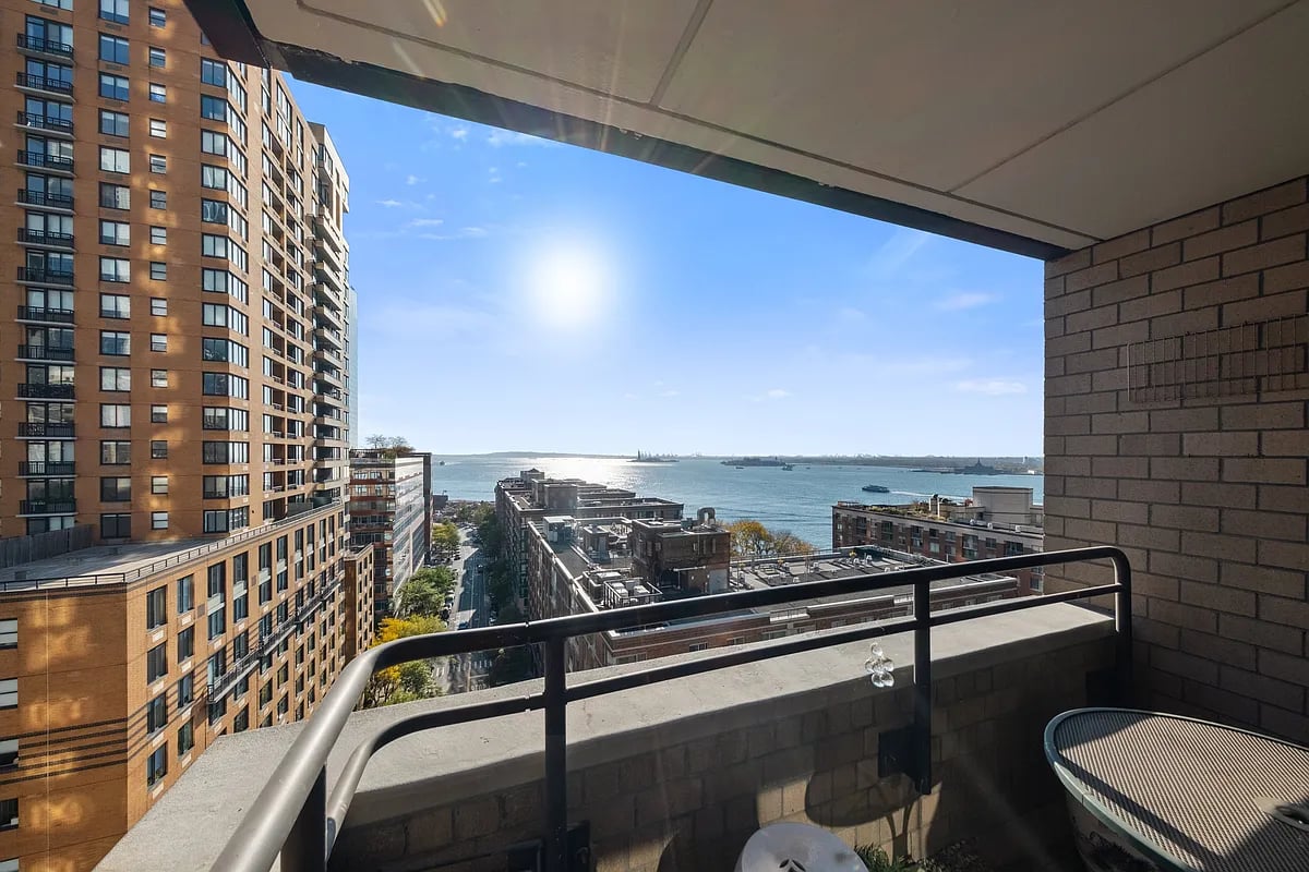 200 Rector Place #16F