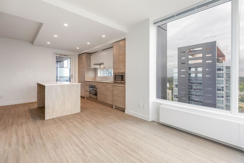13615 Fraser Hwy, #2810
