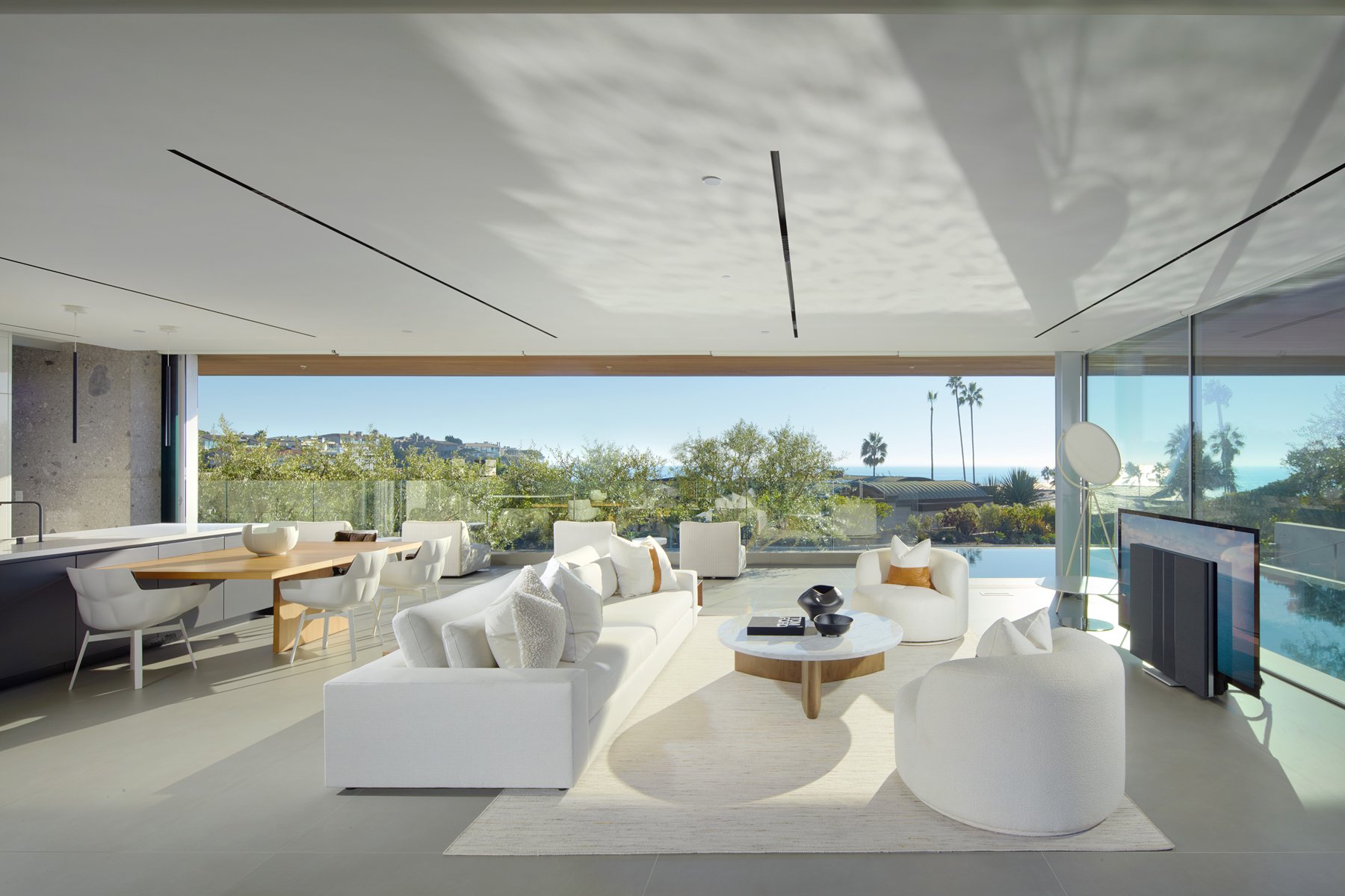 2460 Monaco