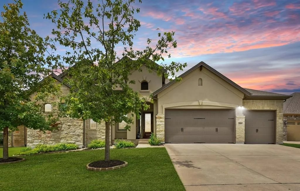 369 Naples Ln