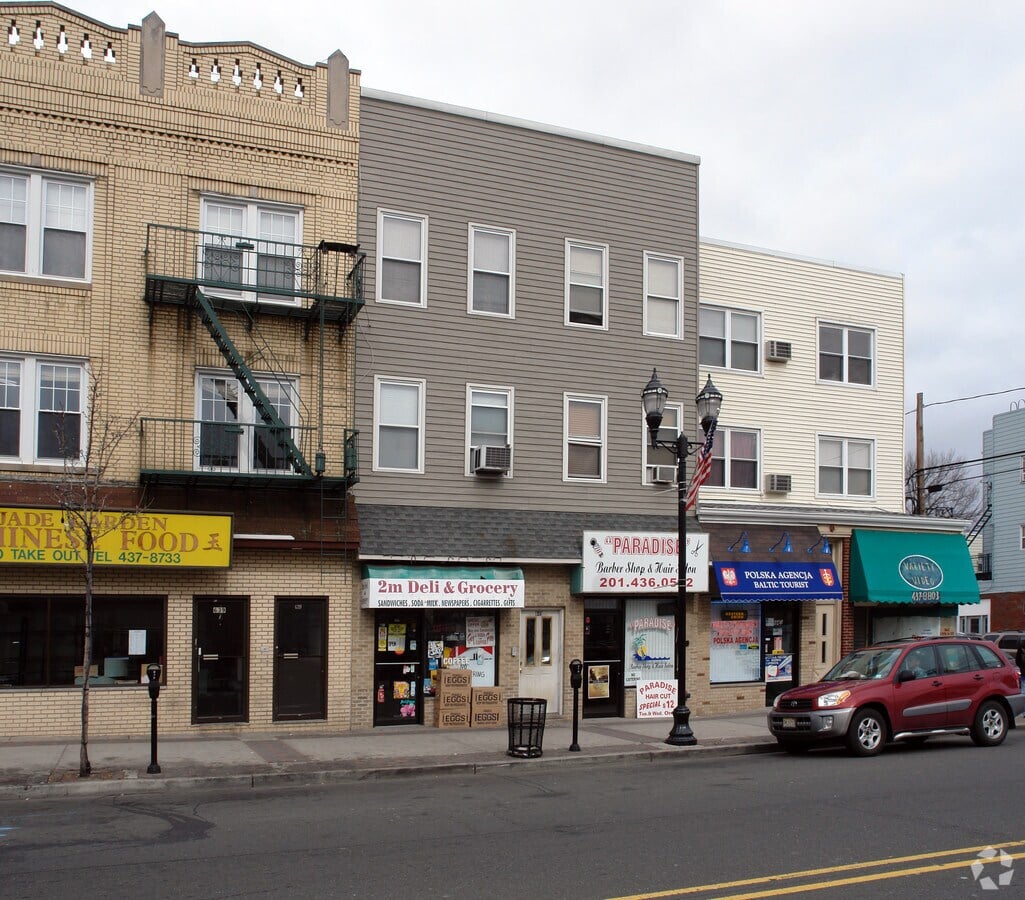 641 Broadway