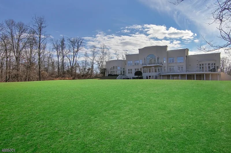 389 E Mount Pleasant Ave