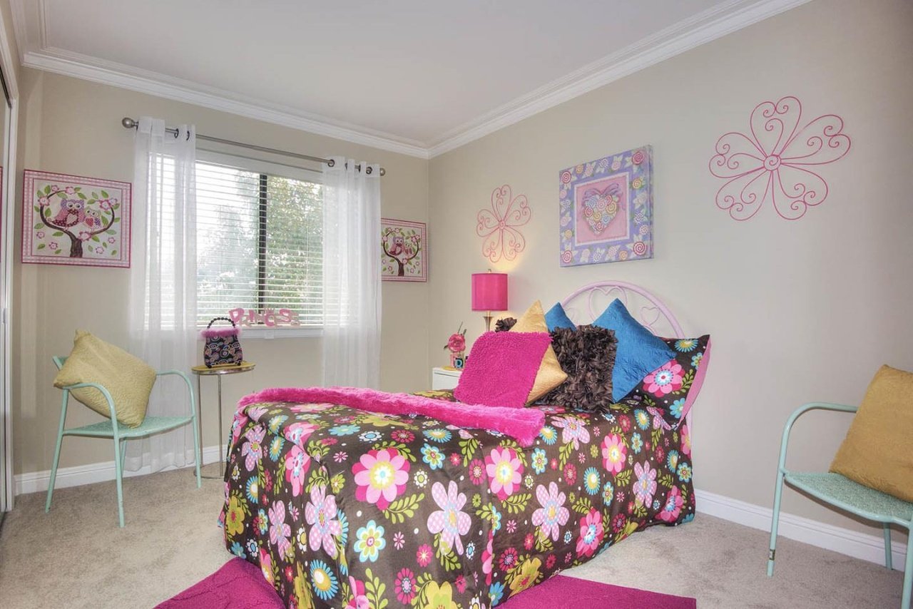 11332 Rolling Hills Dr