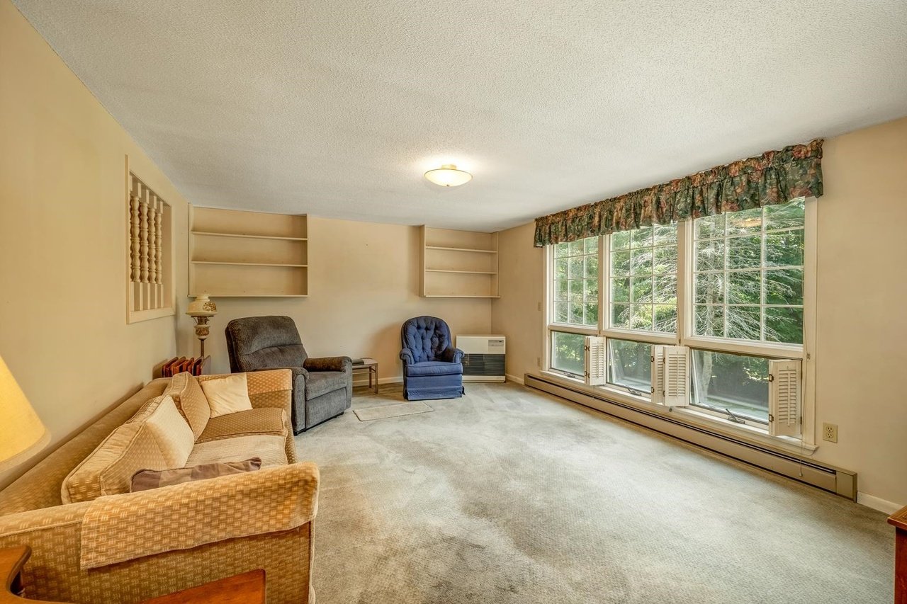 10 Reservoir Rd