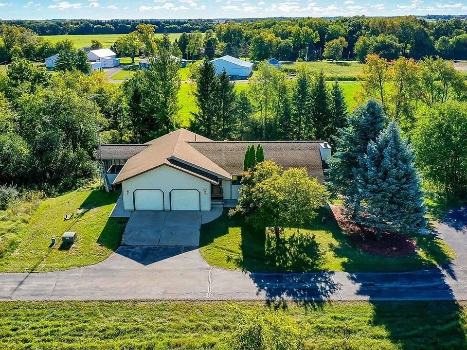 2736 County Rd T