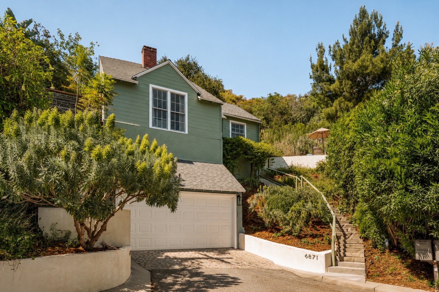 6871 Sunny Cove